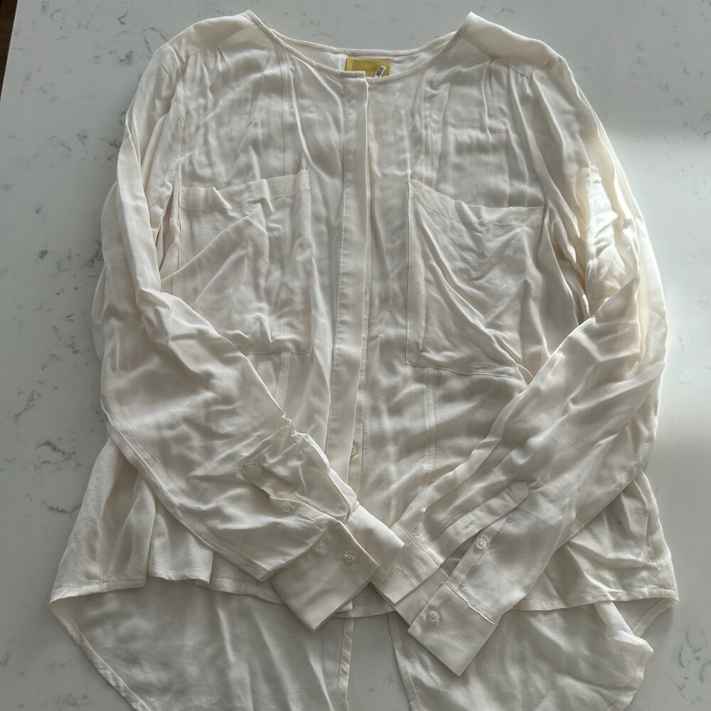Anthropologie Maeve Collarless Button Down Blouse size 6